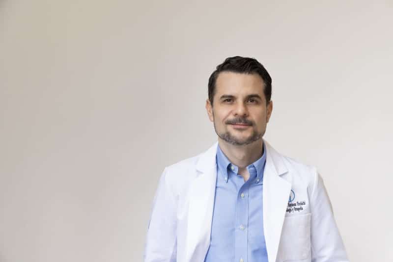 Doctor Miguel Ángel Espinoza Urcisichi Traumatólogo
